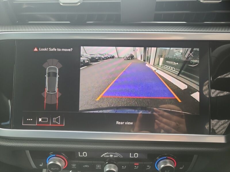 More views of Audi Q3