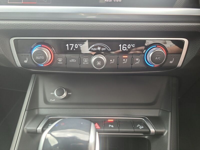 More views of Audi Q3