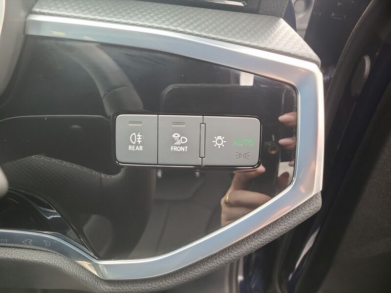 More views of Audi Q3