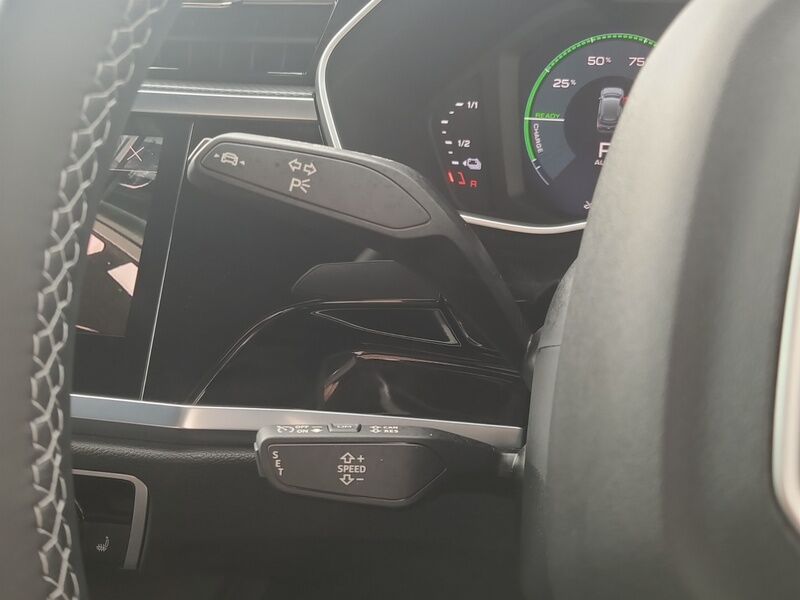 More views of Audi Q3