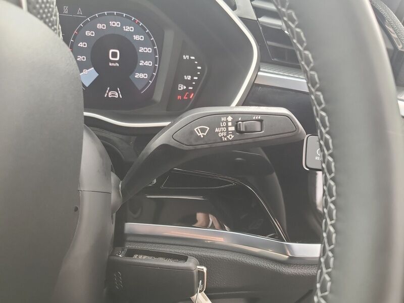 More views of Audi Q3