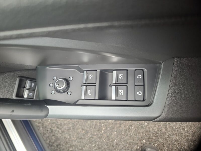 More views of Audi Q3