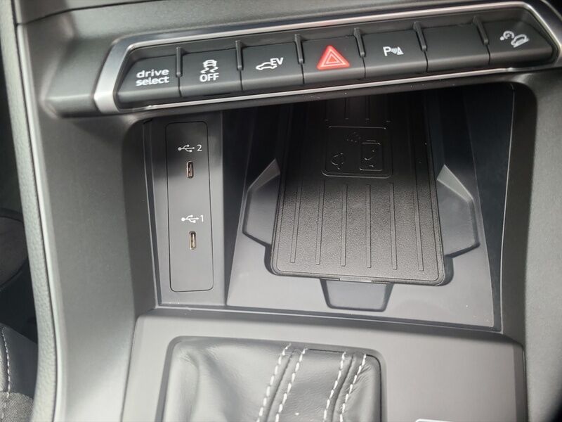 More views of Audi Q3