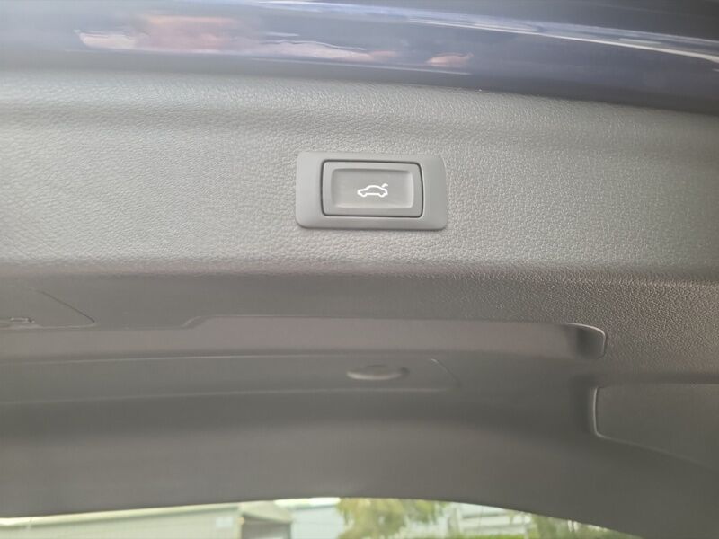 More views of Audi Q3