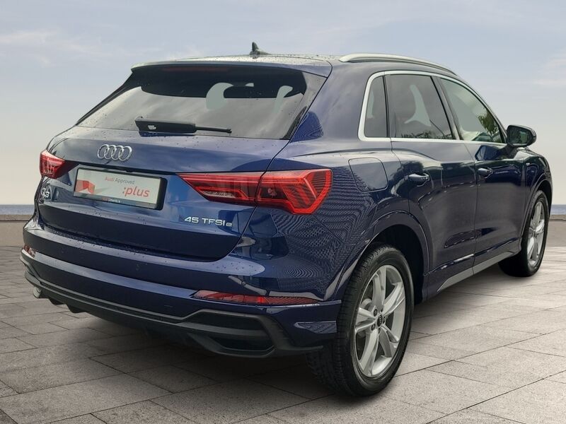 More views of Audi Q3