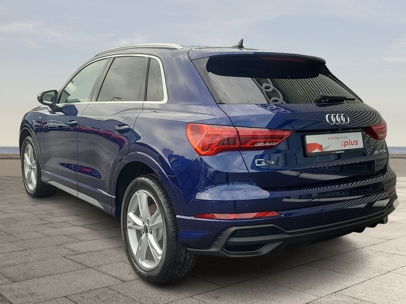 More views of Audi Q3