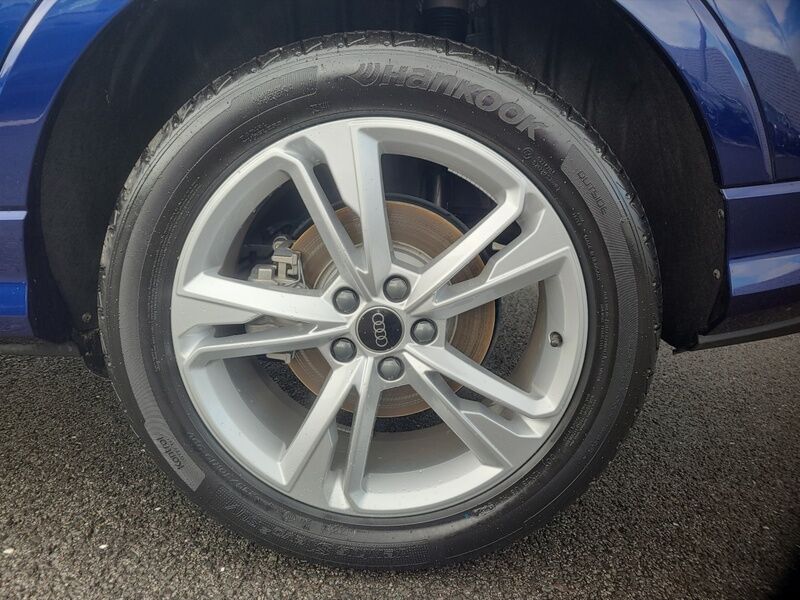 More views of Audi Q3