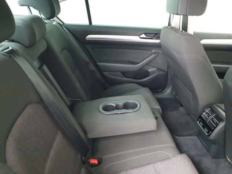 More views of Volkswagen Passat