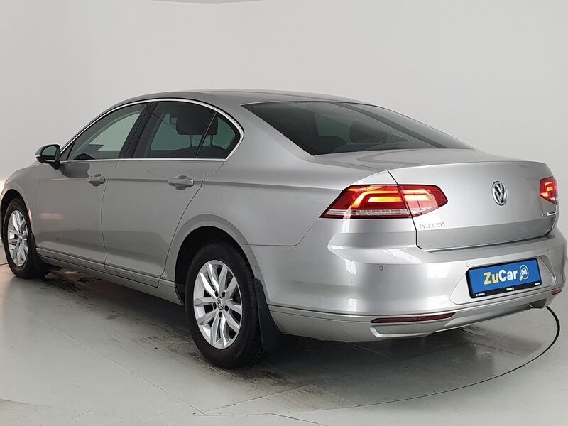 More views of Volkswagen Passat