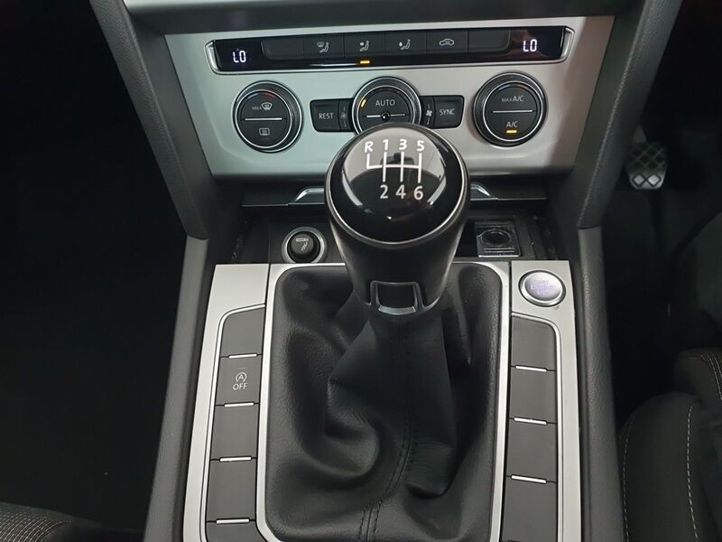 More views of Volkswagen Passat