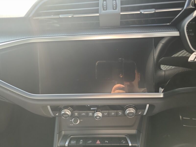 More views of Audi Q3