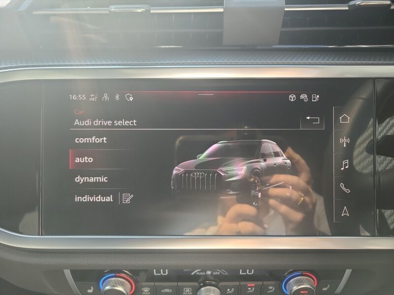 More views of Audi Q3