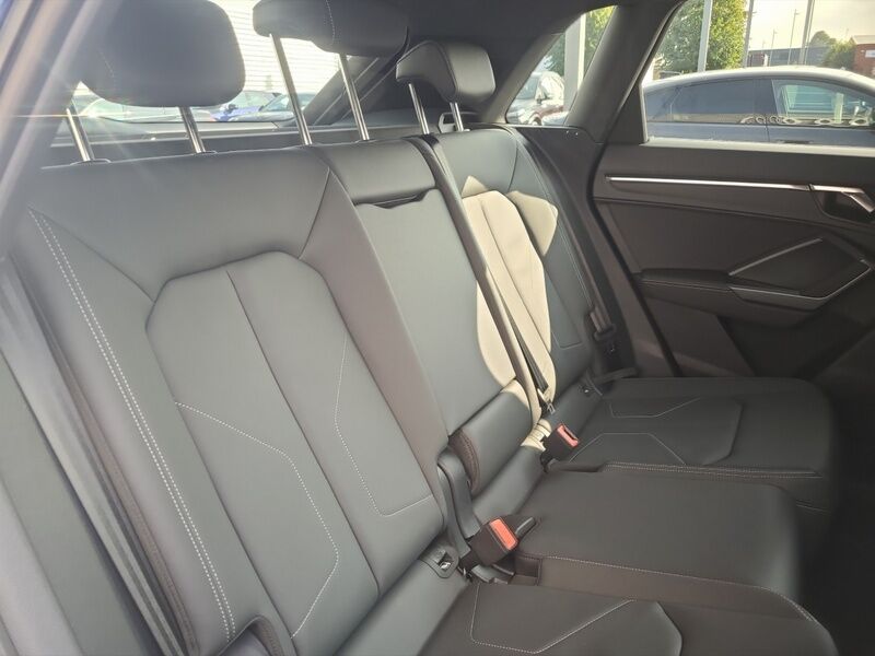 More views of Audi Q3
