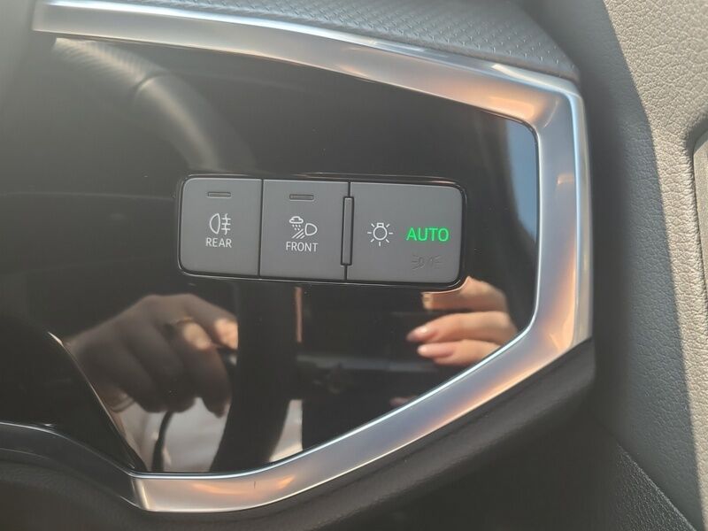 More views of Audi Q3