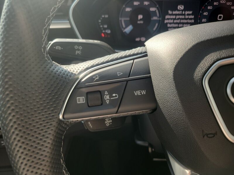 More views of Audi Q3
