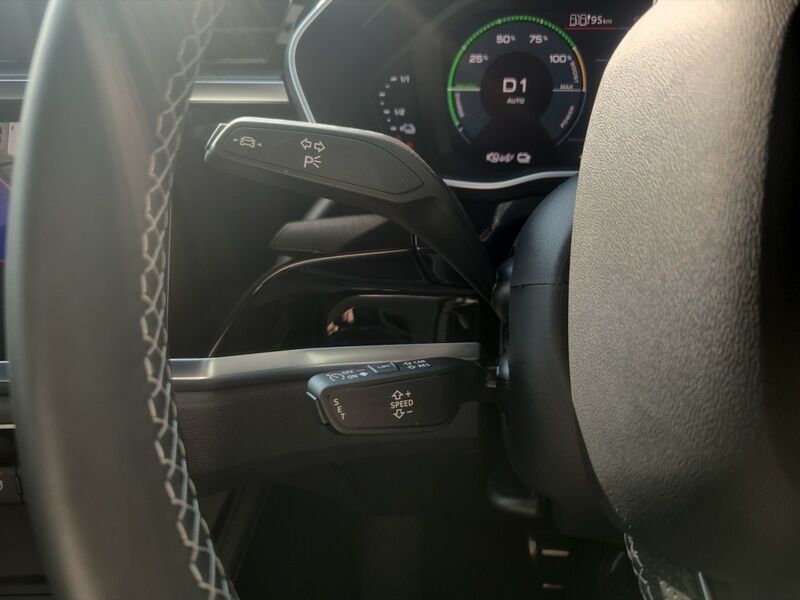 More views of Audi Q3