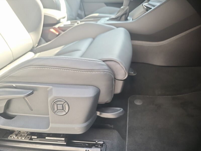 More views of Audi Q3