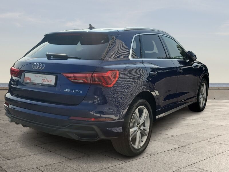 More views of Audi Q3