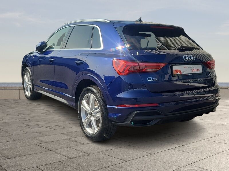 More views of Audi Q3