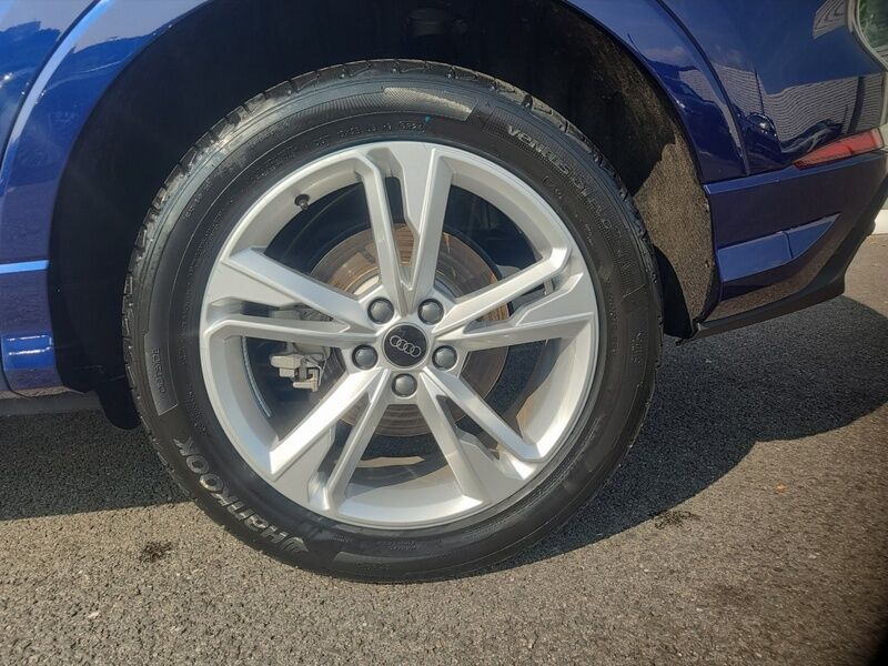 More views of Audi Q3