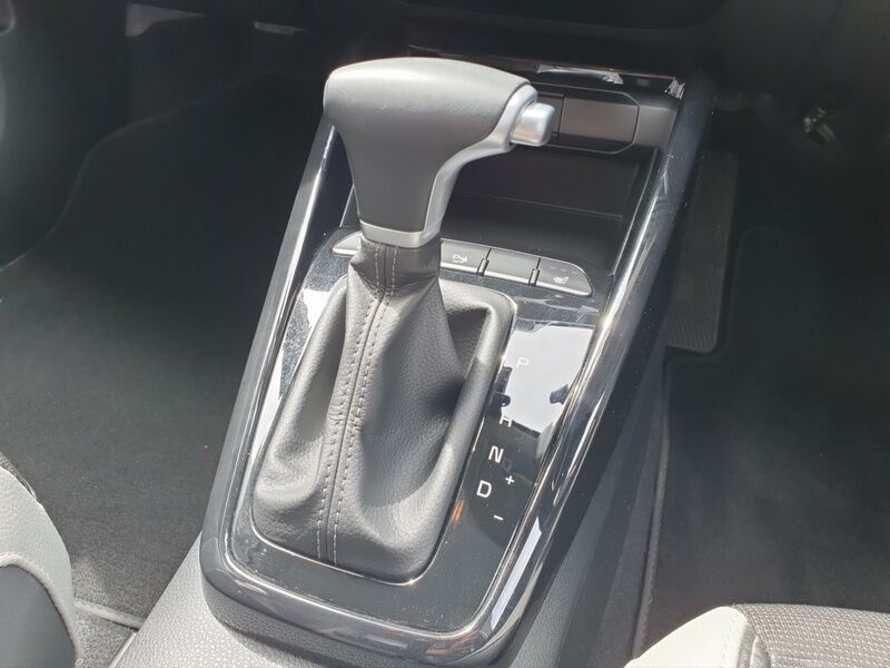 More views of Kia Stonic