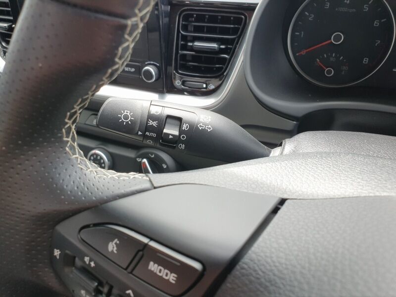 More views of Kia Stonic
