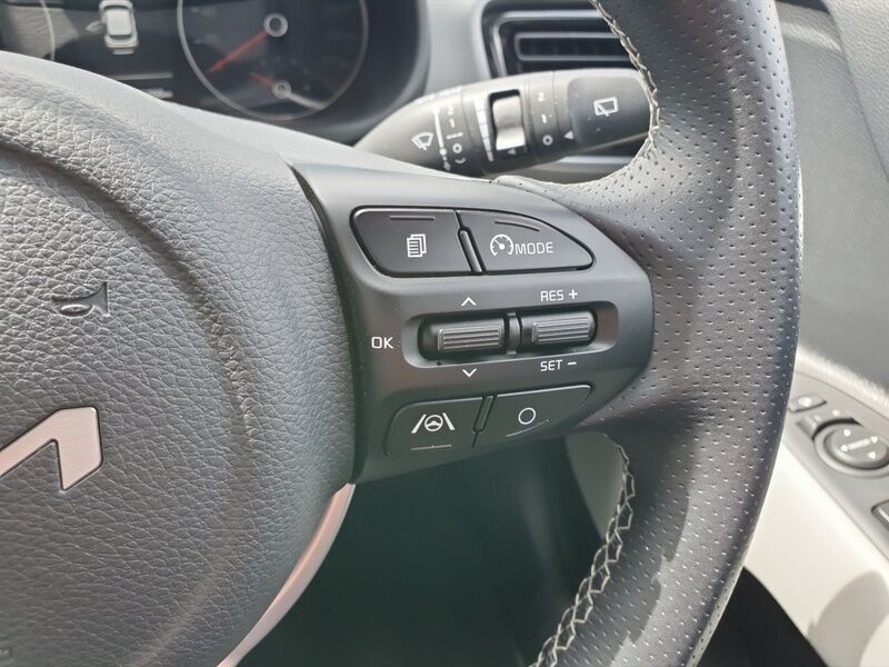 More views of Kia Stonic