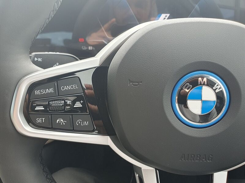 More views of BMW i4