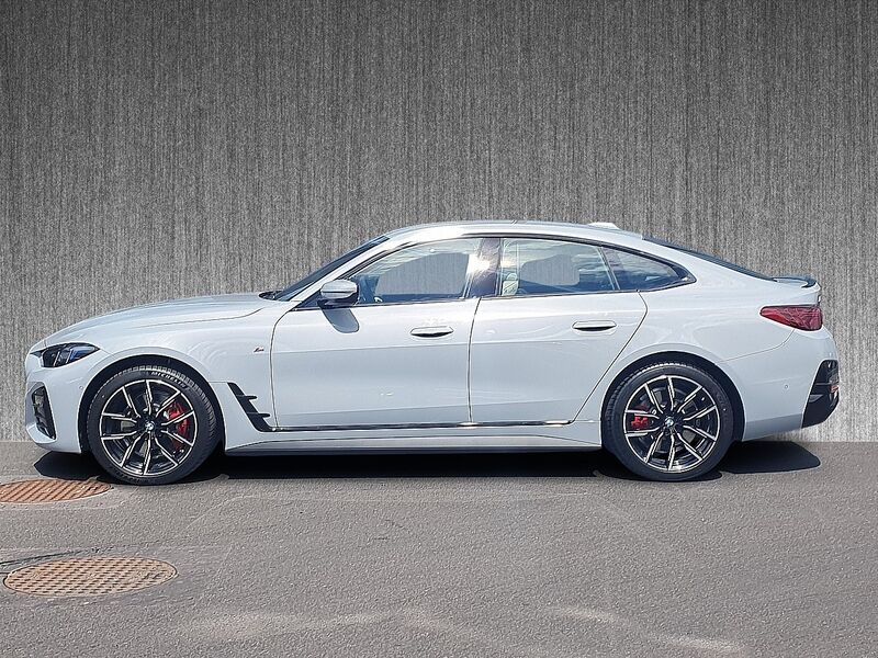 More views of BMW i4