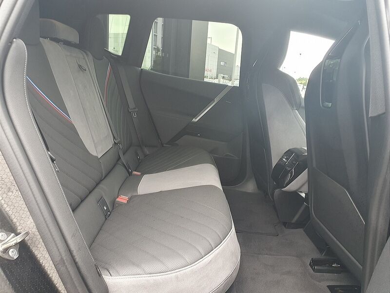 More views of BMW iX