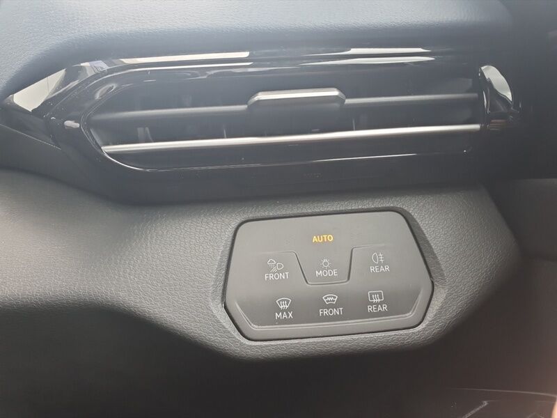More views of Volkswagen ID.4