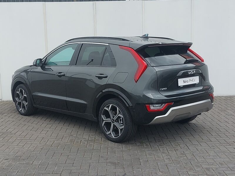 More views of Kia Niro