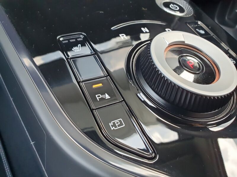 More views of Kia Niro