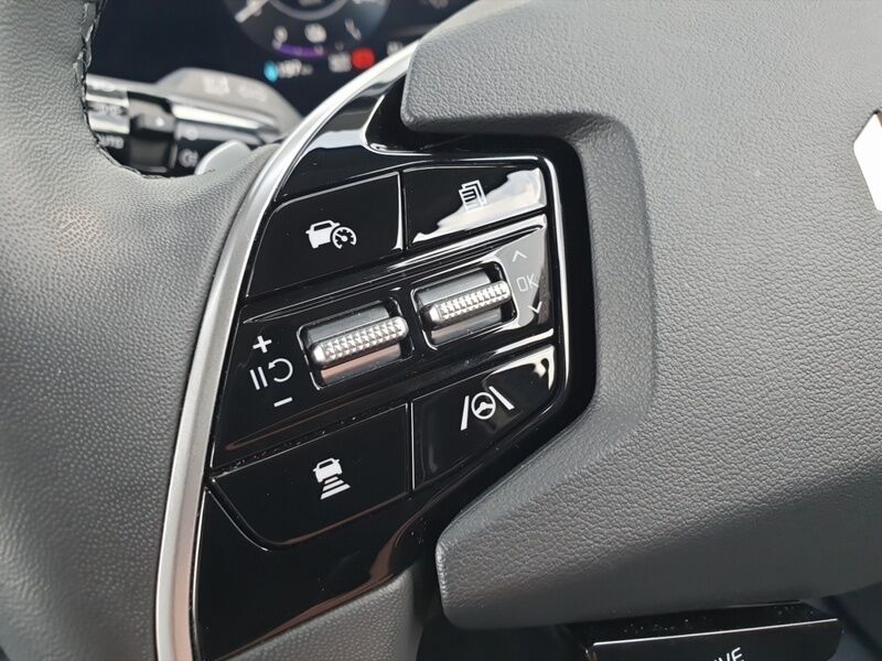 More views of Kia Niro