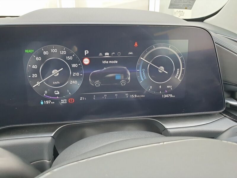 More views of Kia Niro