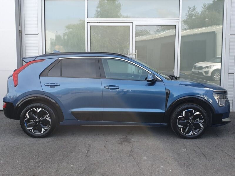 More views of Kia Niro