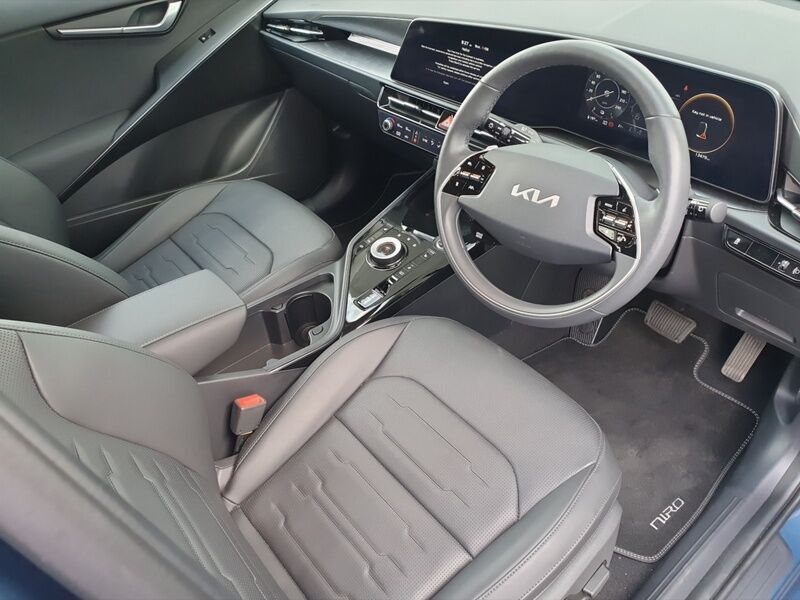 More views of Kia Niro