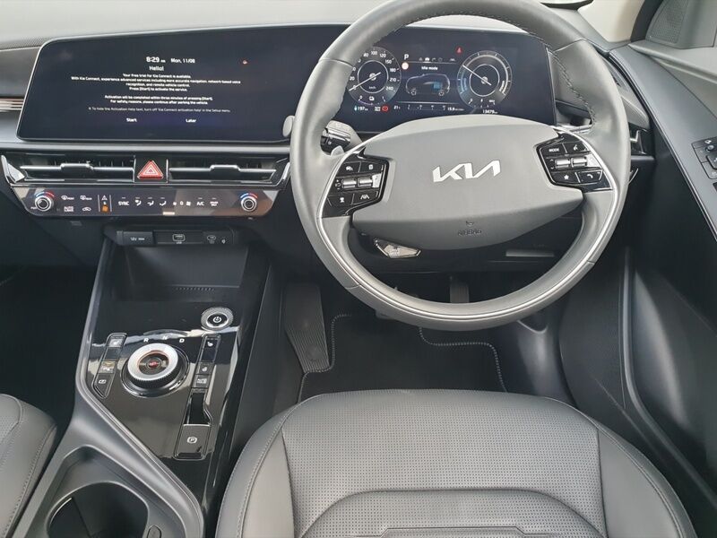 More views of Kia Niro