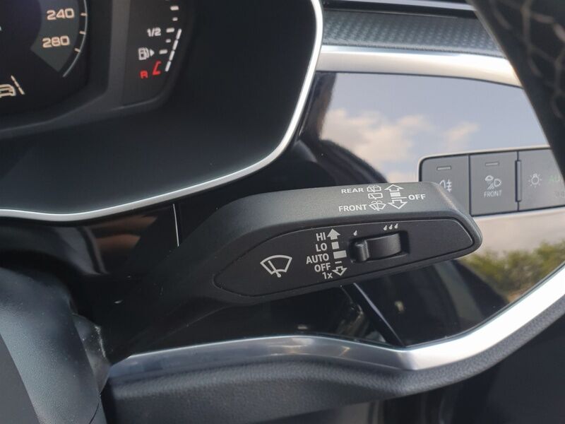 More views of Audi Q3