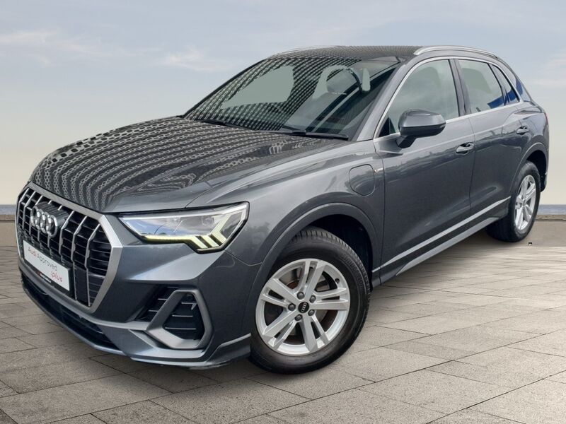 More views of Audi Q3