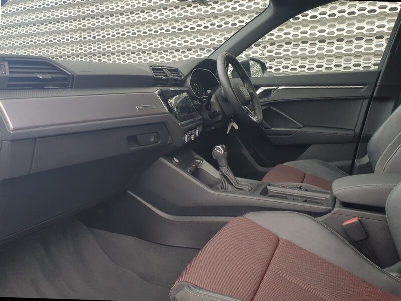 More views of Audi Q3