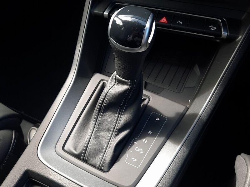 More views of Audi Q3