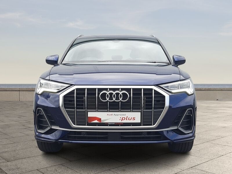 More views of Audi Q3