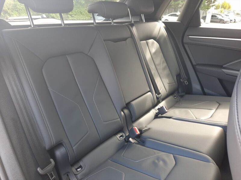 More views of Audi Q3