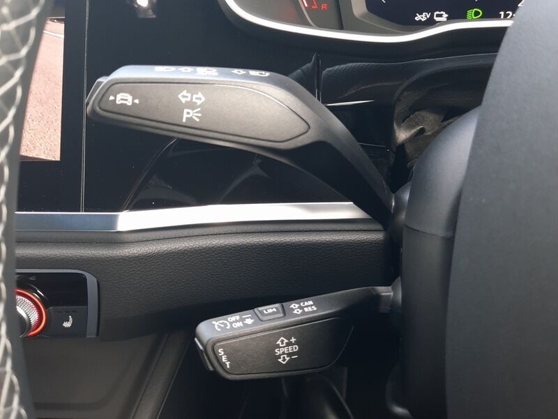 More views of Audi Q3