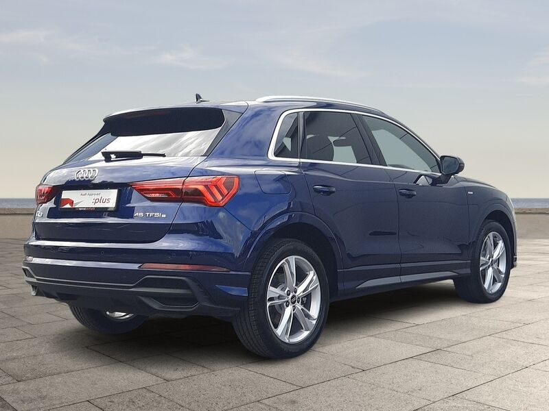 More views of Audi Q3