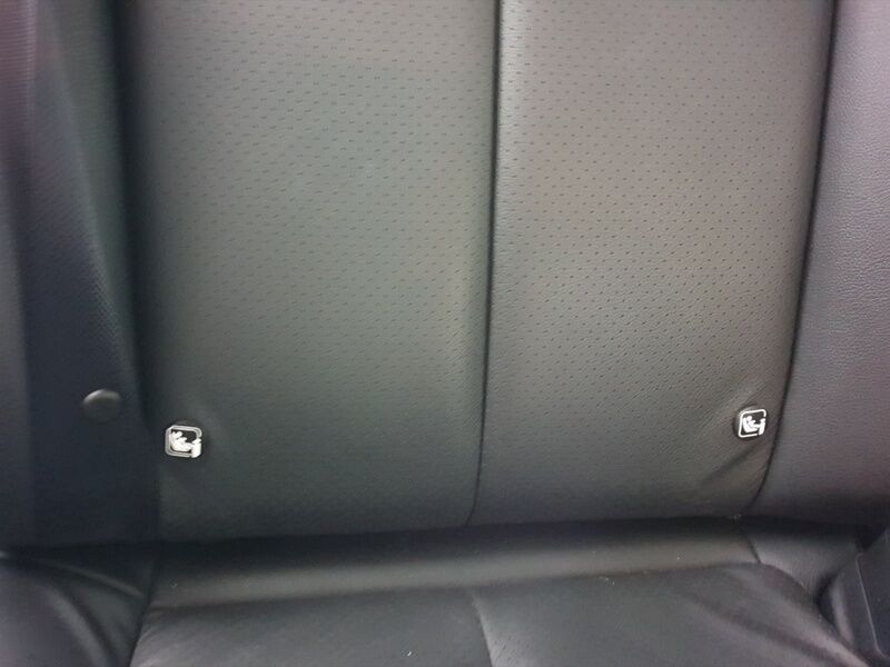 More views of Nissan Leaf