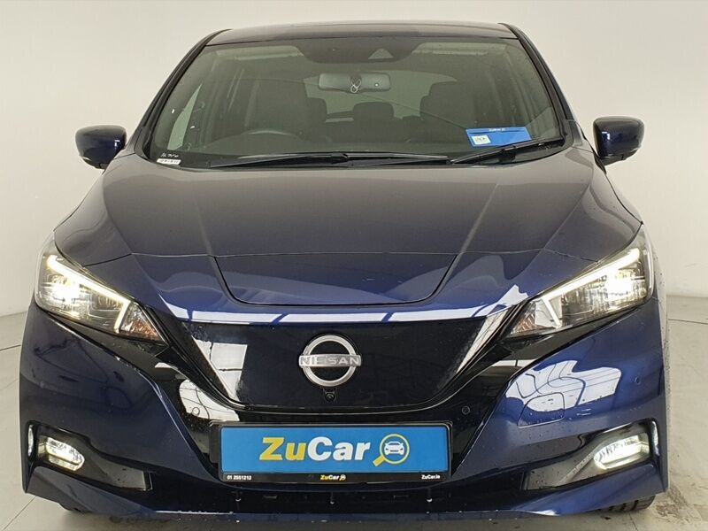 More views of Nissan Leaf