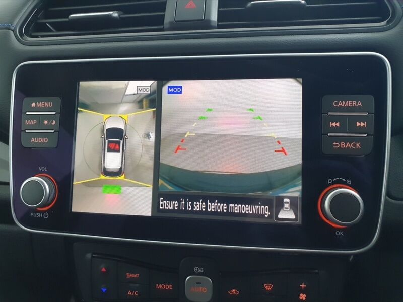More views of Nissan Leaf