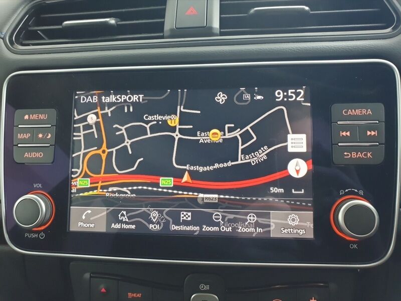 More views of Nissan Leaf